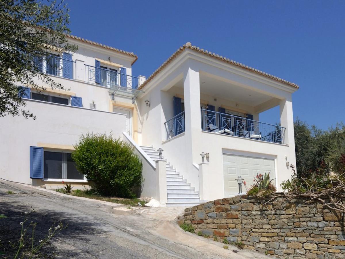 Beautiful Villa In Finikounda Near The Seabeach Exterior foto